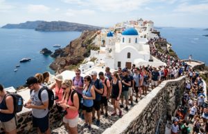 Turisti satima čekaju u redu na Santoriniju zbog ove fotografije: Na mrežama nastao haos