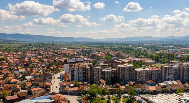 Pirot sve privlačniji za jednodnevne izlete: Gosti dolaze zbog bazena, hrane i šetnje gradom Pogled na Grad Pirot, foto: Video, PrtScr